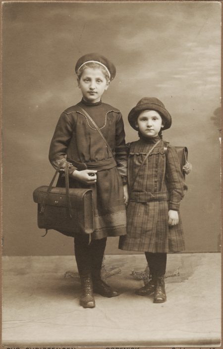 Berlin, Ostern 1917, Irma und Hertha, Sammlung Stadtmuseum Berlin